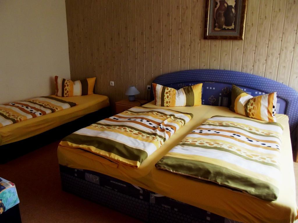 Pension Lindenhof Kachlin Kamer foto